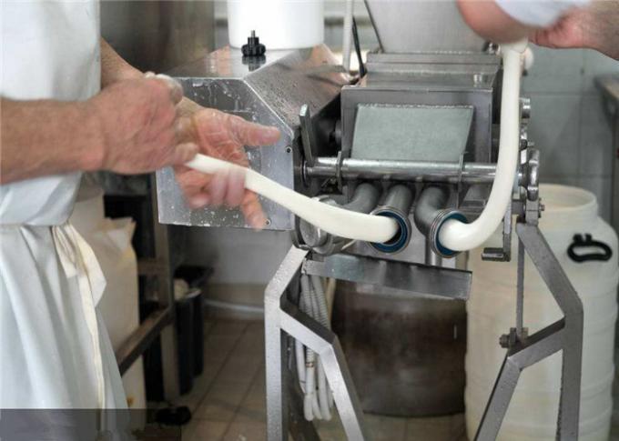완전히 자동적인 요구르트 생산 라인 1000L는 치즈 가공 기계를 맛을 냈습니다